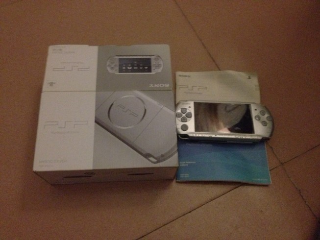 �����۰� PSP3000 ,������KINZU���Ӻ�8135������