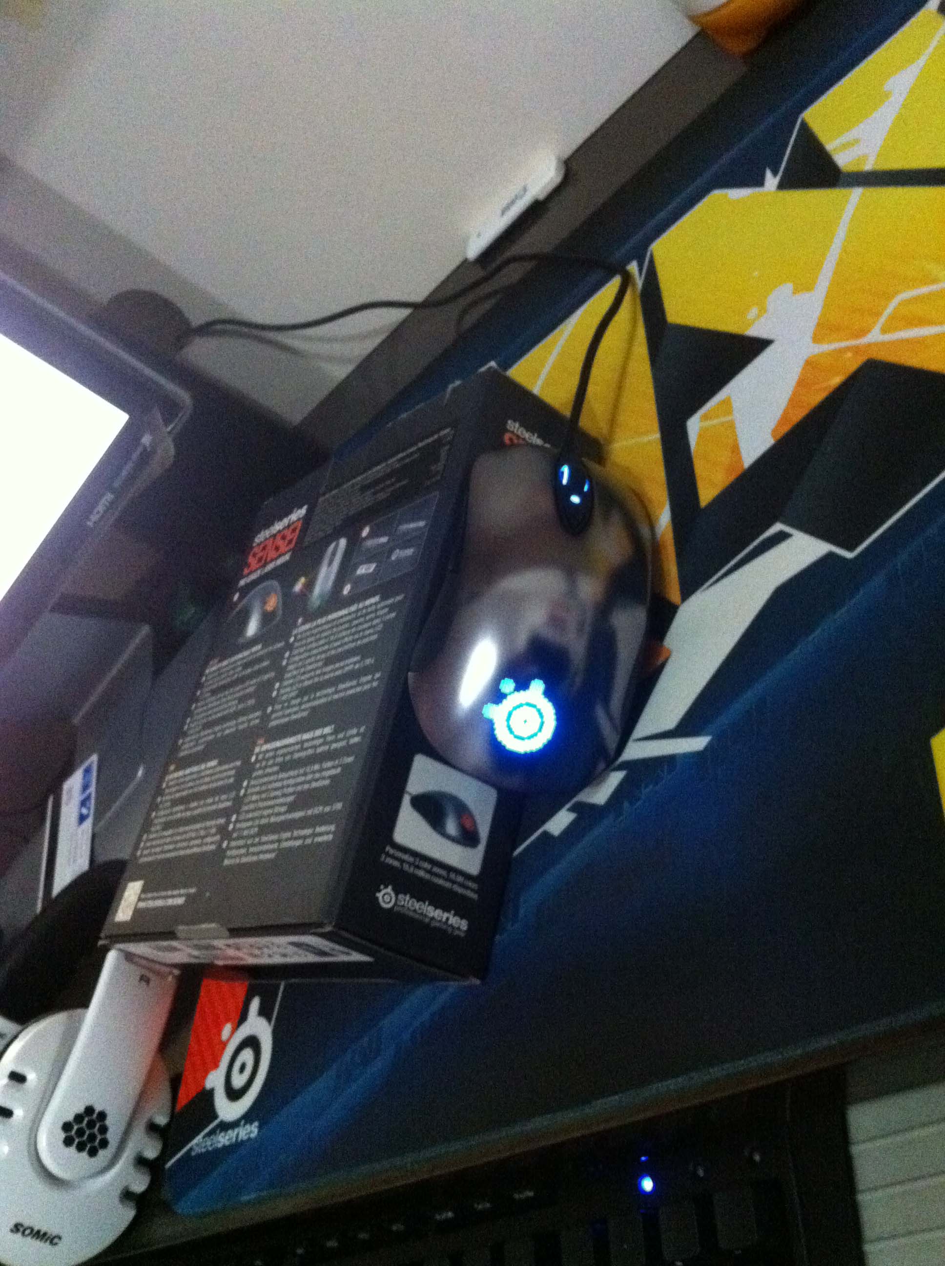 ���ѳ��������룬��ͼɱè����steelseries�������ʦsensei����ɫ�ǳ��£��۸�ܸ���