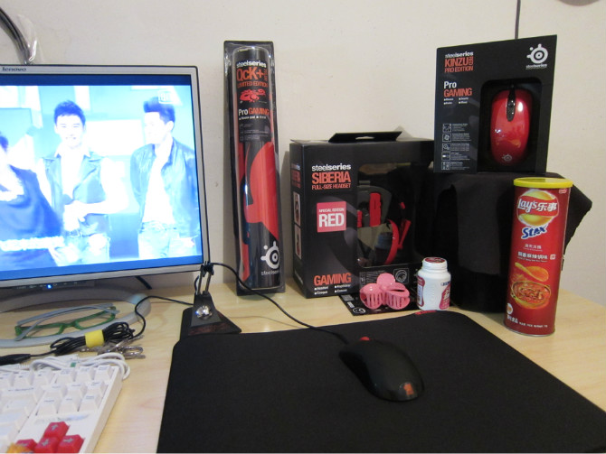 ������ ��ɫV1 ��ɫKINZU ��»���� 95��PLU���� �����800Ԫ��������