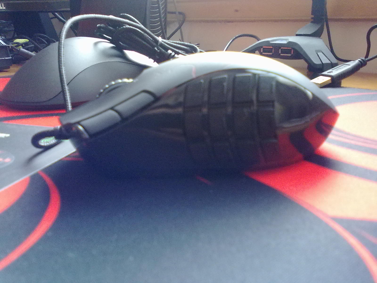 ���ѳ��������ۡ�Razer��٤�������Ұ���Ϸ��� ���ϵ� 360˳�絽��