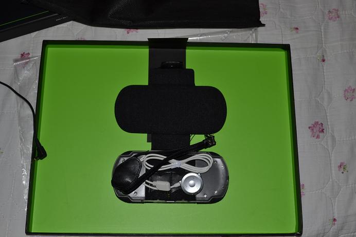 �� PSP2000  V3  ����� ��ɫ��9.5����600Ԫ��˳��
