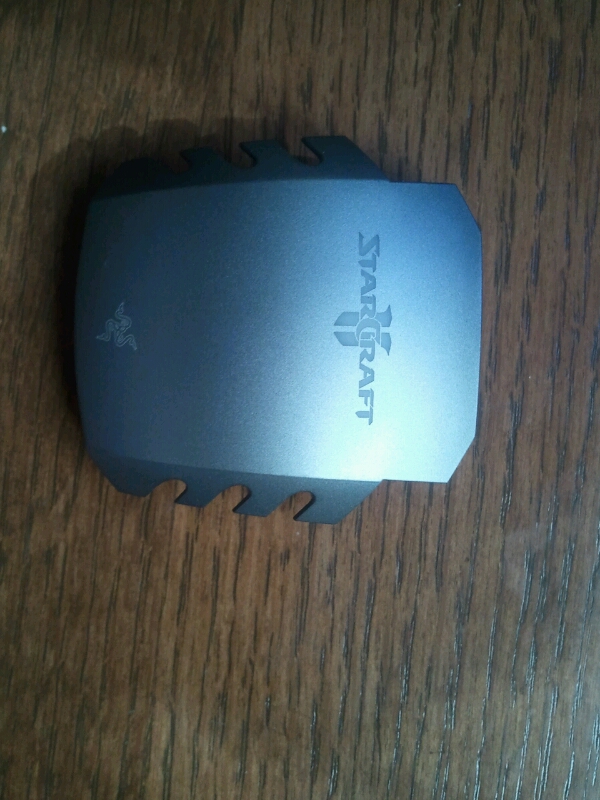 Razer����껹�Ǵ��д���logo���̶�ɫ�Ĺ������! ��������ɫ��͸��