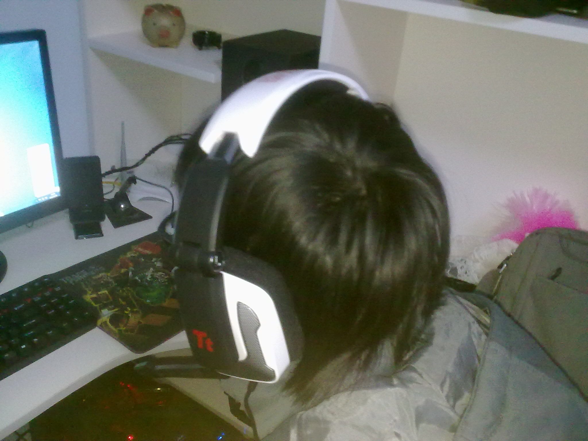 Tt eSPORTS SHOCK(����) �羺ר��ͷ��ʽ����(��)