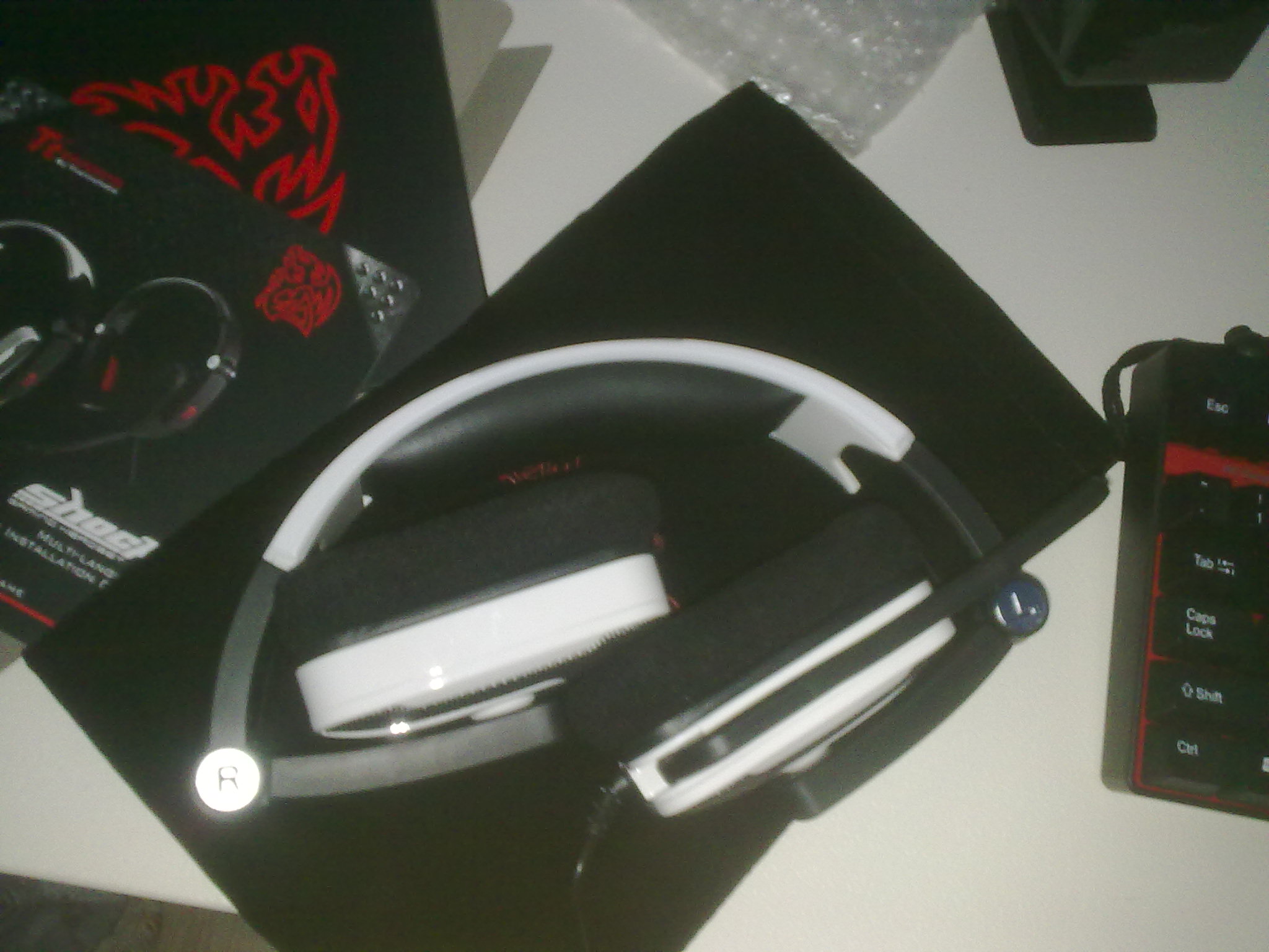 Tt eSPORTS SHOCK(����) �羺ר��ͷ��ʽ����(��)