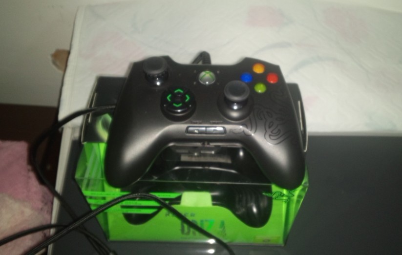 ���ߣ�Razer�������豪 ONZA ��Ϸ�ֱ����¼���300Ԫ��