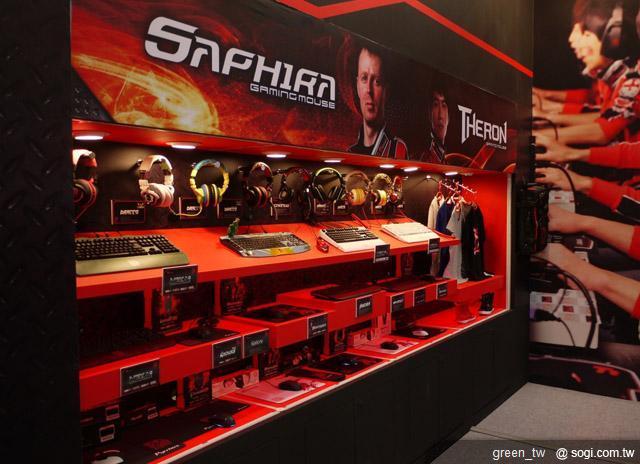 �����¡���Խ��������Ʒ�� - Thermaltake��Tt eSPORTS��LUXA2  ���h�Z�� CeBIT 2012