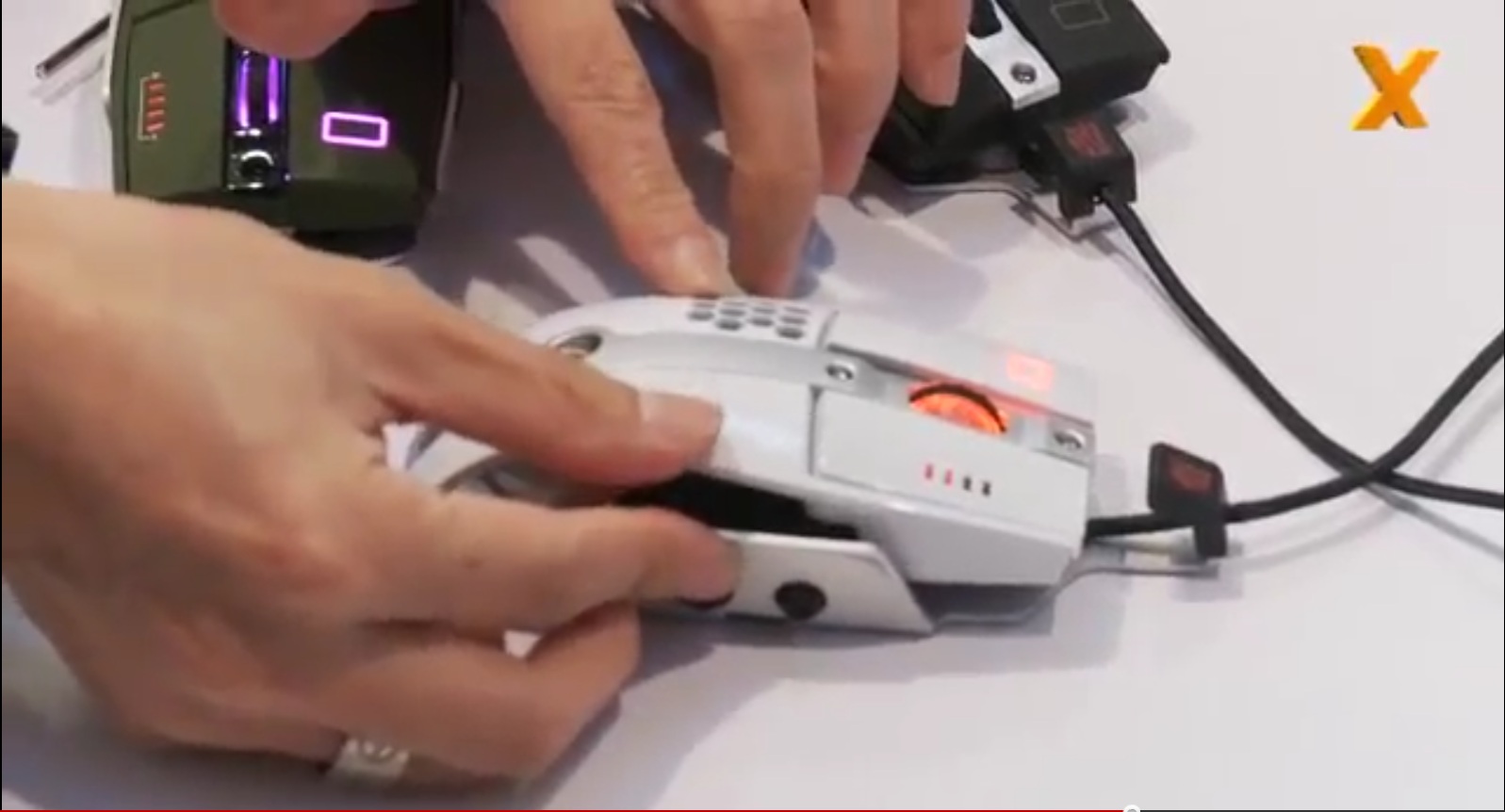 [CeBIT 2012] TT Level 10 M Mouse �r�񹫲���������ʾ