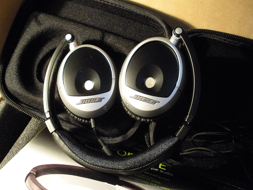 �����ۡ����������س�bose oe��9008��ͬ��ñ