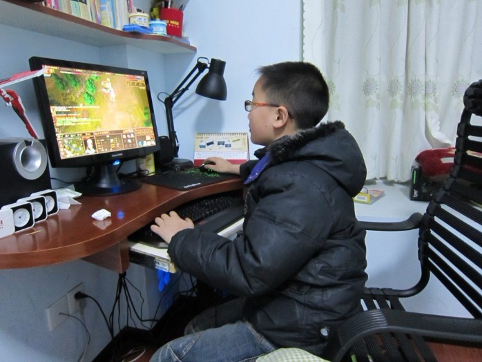 ����ξ���û�����ˣ���NAGA HEX��â�����⣨��ԭ��������Ƶ�Լ�ת�صĲ�⣩