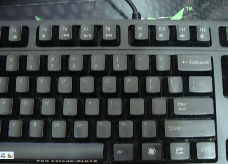 �����ۡ������ڵ�����9����PLUG3000 104ȫ���޳��ɫ����