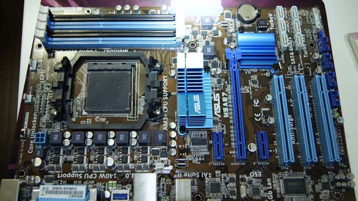 ���ѳ���������ˡ������ˣ����۳� AMD955 �ں�/M5A87����/��ԴAU400�� 95���� 1200