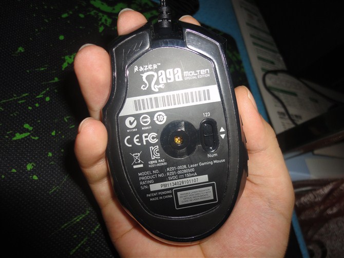 ��������Razerȷ�Ͻ������ְ�Naga��Ϸ���