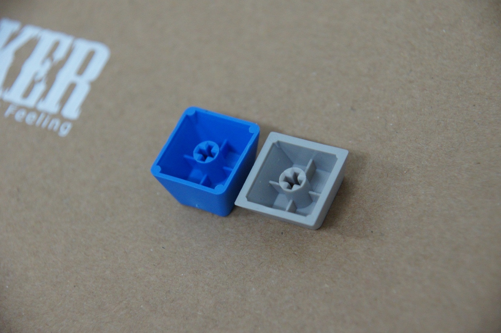 KBC POKER   &  PBT�Ӻ���
