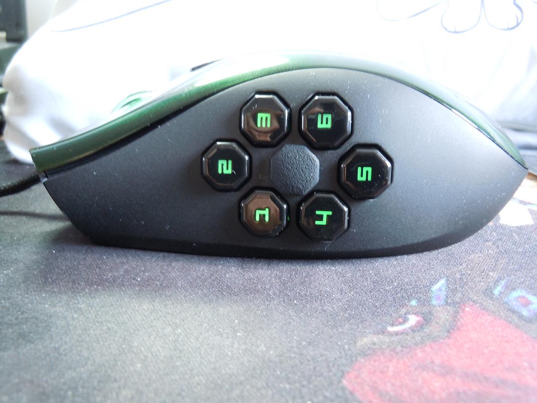 ��˵���㲻����...Razer naga��â�ǲ���������Ҳ֪������