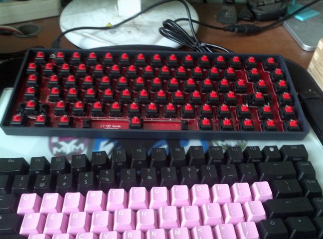 �������£����ҵ�RACE������ң������ֽ���һ���£����·��ְ���