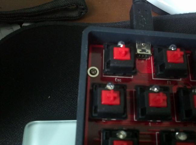 �������£����ҵ�RACE������ң������ֽ���һ���£����·��ְ���