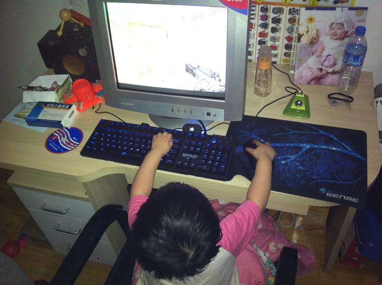 [7P] �Ա�����2��Ů����CS�Ŀɰ���Ƭ