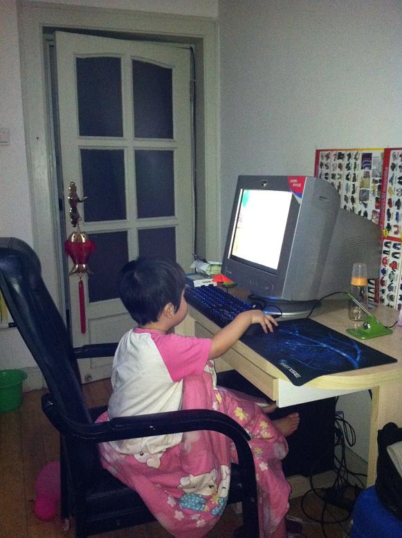 [7P] �Ա�����2��Ů����CS�Ŀɰ���Ƭ