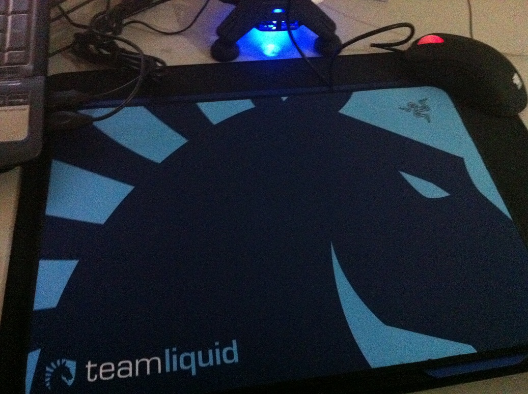 Razer TeamLiquid��װ�׳����浽�֣���ͼ���ĵ�
