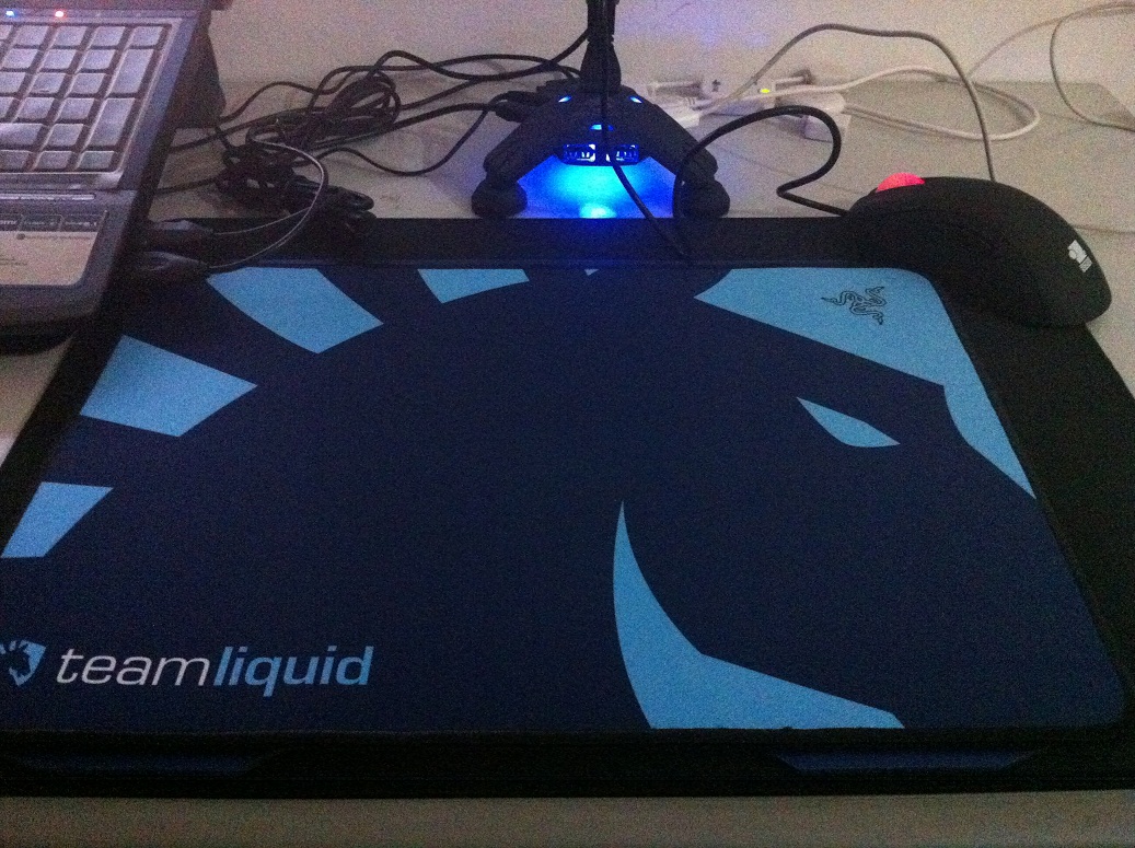 Razer TeamLiquid��װ�׳����浽�֣���ͼ���ĵ�