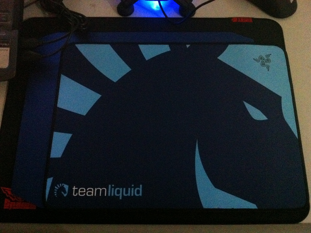 Razer TeamLiquid��װ�׳����浽�֣���ͼ���ĵ�