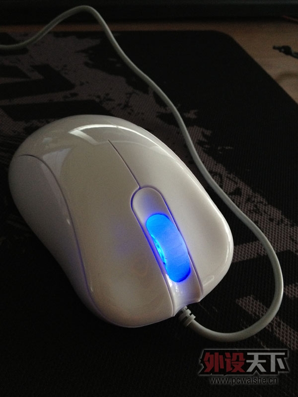 ����EVO�������ɶ���2300DPI����2����ɫ����