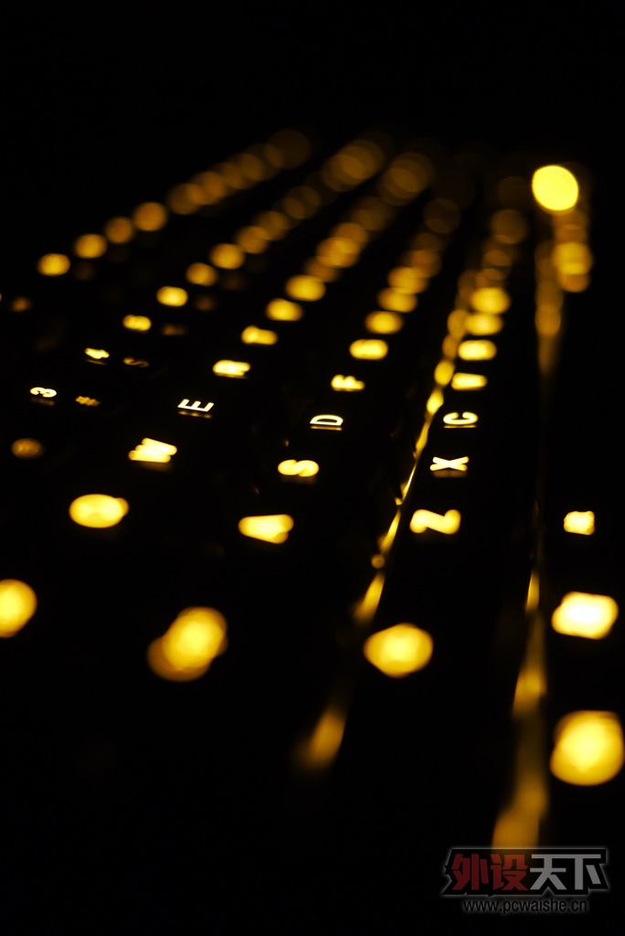 ���˰�DUCKY DK9008 Shining���ȹ�̫Ư���ˣ�