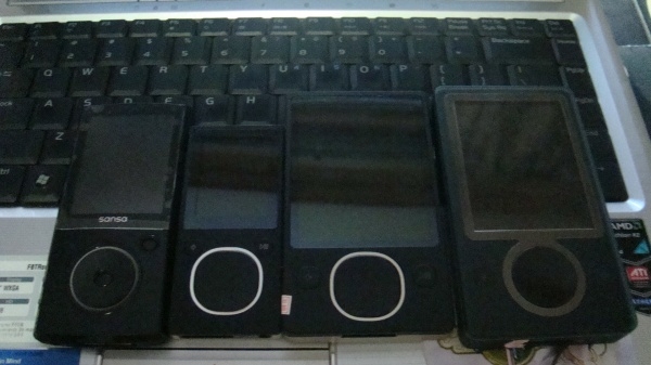 ZUNE+SANSA
