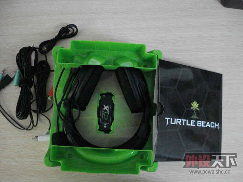 ��������һ�������������𱬵Ķ��� Ear forceX12���൱������