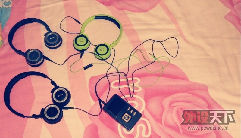 AKG.jpg