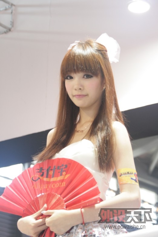 ������2012�й���Ϸ�ڵ�һ�죬һЩshowgirl����Ƭ�������Ϻ�����ҿɿ�����ͼ����