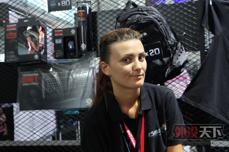 ChinaJoy2012 ��ֽ��Ϯ������~~~LZ��ʾ���Ժ��ᣬ���е㶶..������ҲΪ��������...