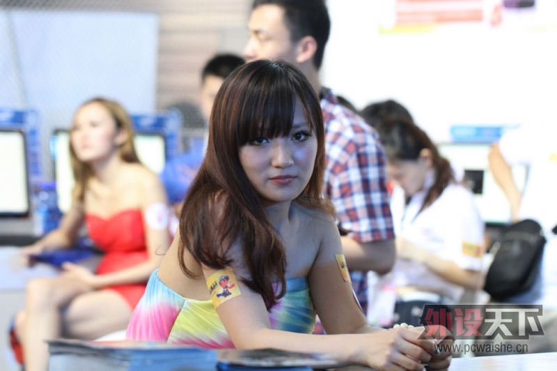 ChinaJoy2012 ��ֽ��Ϯ������~~~LZ��ʾ���Ժ��ᣬ���е㶶..������ҲΪ��������...