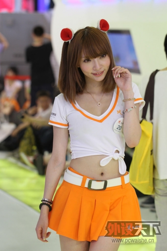 ChinaJoy2012 ��ֽ��Ϯ������~~~LZ��ʾ���Ժ��ᣬ���е㶶..������ҲΪ��������...