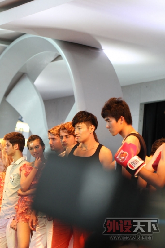 ChinaJoy2012 ��ֽ��Ϯ���ĵ���¥����ʾ�������һ��...