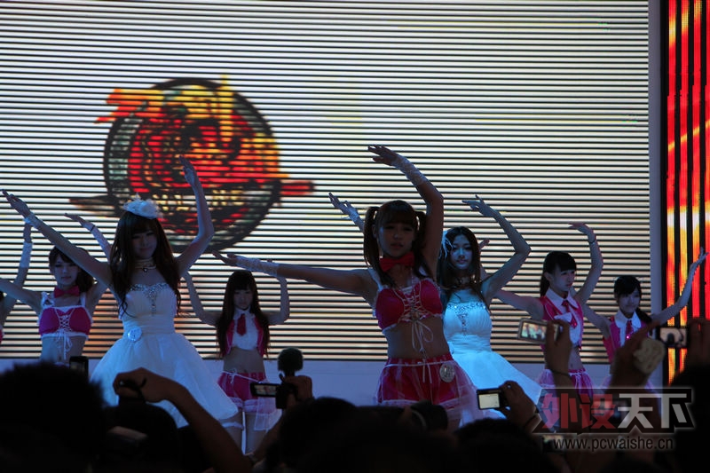ChinaJoy������Ϯ�ڶ���...ԭ������ͼƬ̫�࣬���Էֳɼ������ˣ����յ�~~~