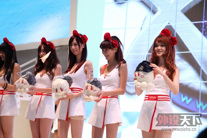 ChinaJoy������Ϯ�ڶ���...ԭ������ͼƬ̫�࣬���Էֳɼ������ˣ����յ�~~~