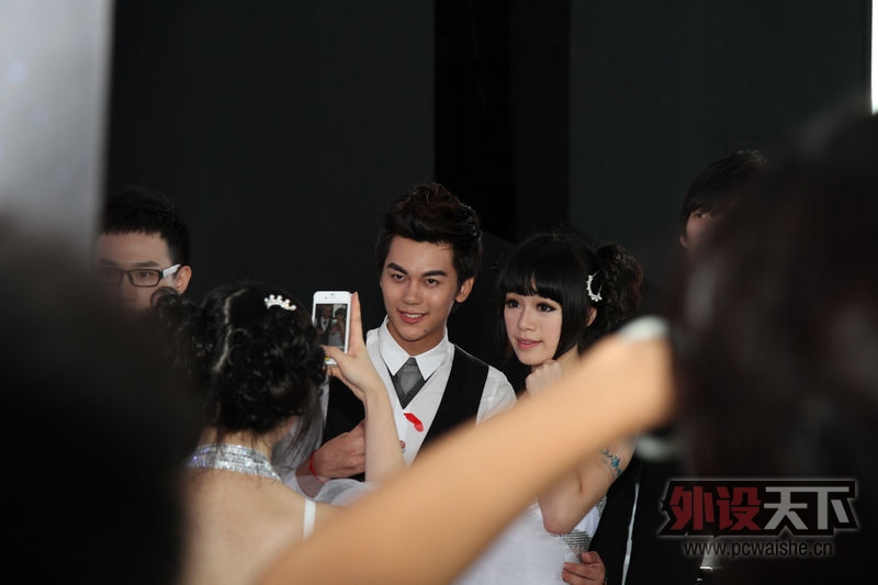 ChinaJoy������Ϯ�ڶ���...ԭ������ͼƬ̫�࣬���Էֳɼ������ˣ����յ�~~~