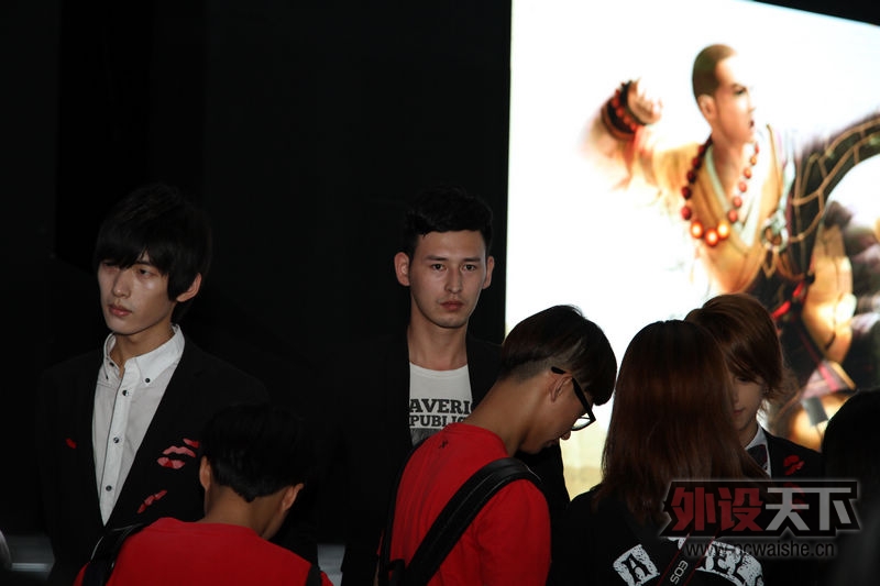 ChinaJoy������Ϯ�ڶ���...ԭ������ͼƬ̫�࣬���Էֳɼ������ˣ����յ�~~~