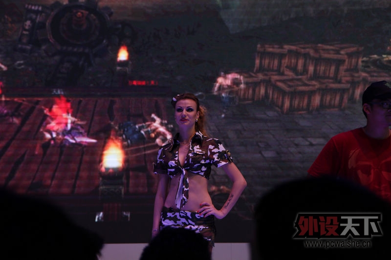 ChinaJoy������Ϯ�ڶ���...ԭ������ͼƬ̫�࣬���Էֳɼ������ˣ����յ�~~~