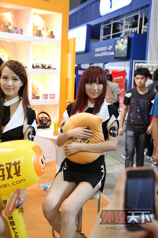ChinaJoy������Ϯ�ڶ���...ԭ������ͼƬ̫�࣬���Էֳɼ������ˣ����յ�~~~