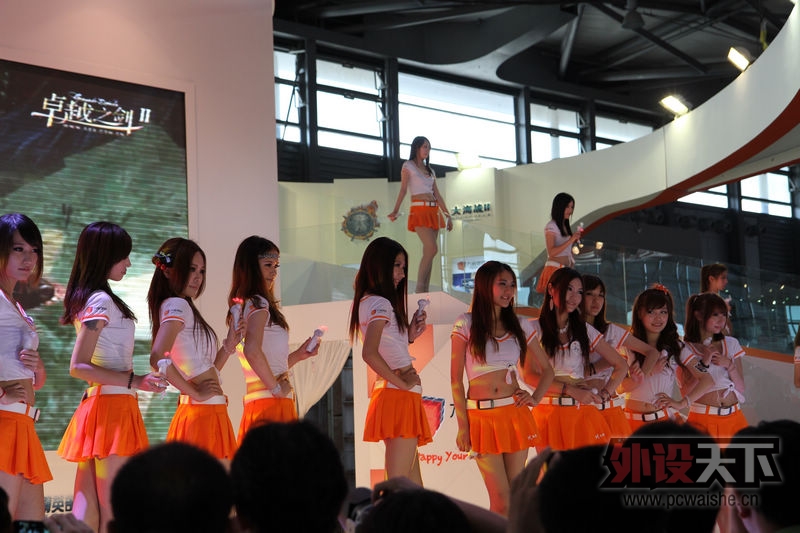 ChinaJoy������Ϯ�ڶ���...ԭ������ͼƬ̫�࣬���Էֳɼ������ˣ����յ�~~~