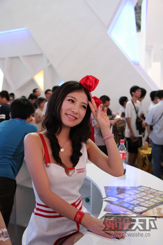 ChinaJoy������Ϯ�ڶ���...ԭ������ͼƬ̫�࣬���Էֳɼ������ˣ����յ�~~~