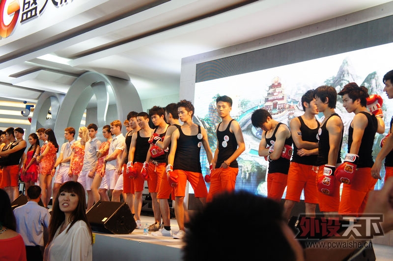 ChinaJoy2012 ��ֽ��Ϯ���ĵ���¥����ʾ�������һ��...