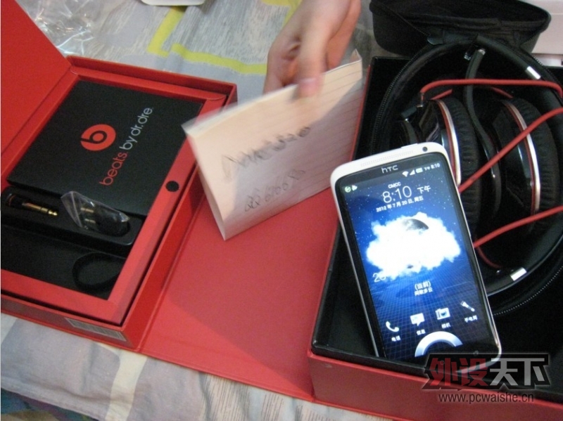 [����ʵ���]ħ��¼��ʦ+�����Onex�ֻ��ԱȰ���9300�������ĵ�