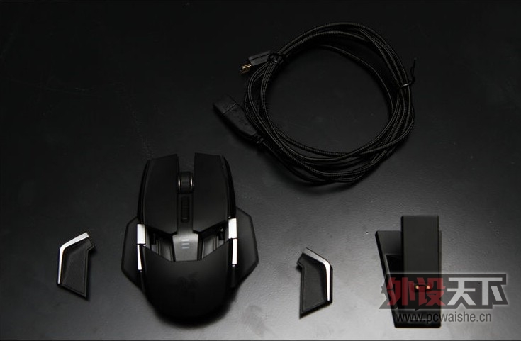 ����Razer���Ǻ�ħ�����н���