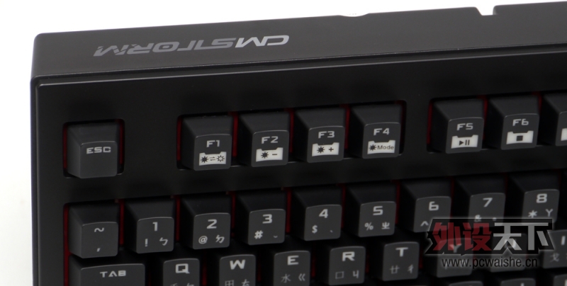 USB ȫ������ ���� CM Storm Quick Fire Pro ���ǹ