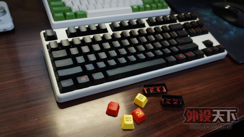��ɫ�ȳ���Ϯ~����һ��~~GH�Ź���ñ~