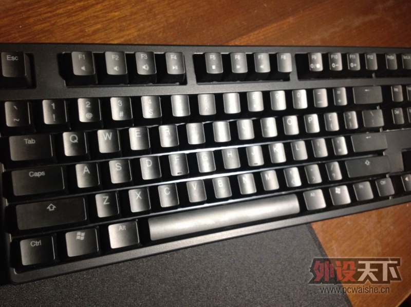 DUCKY 9008S �׹�����Ե���600
