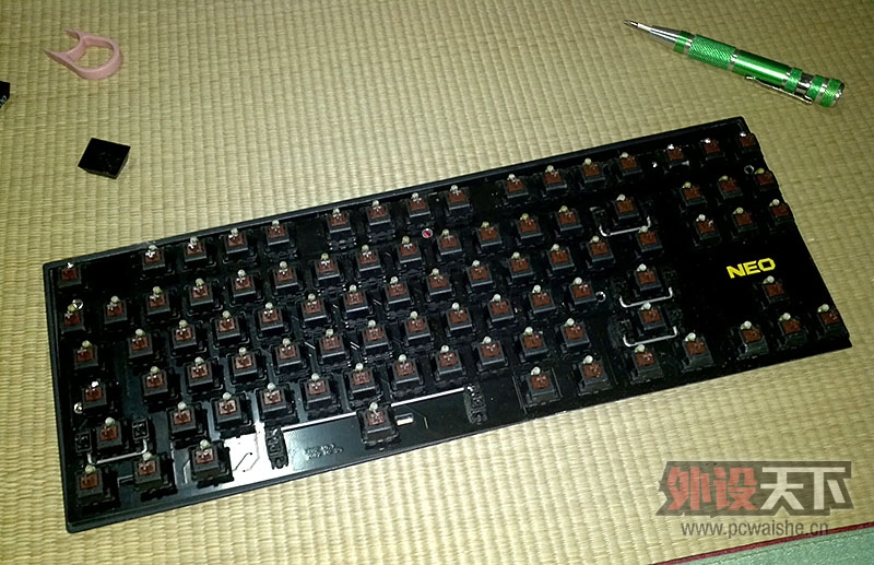 NEO 87 ~~~~~